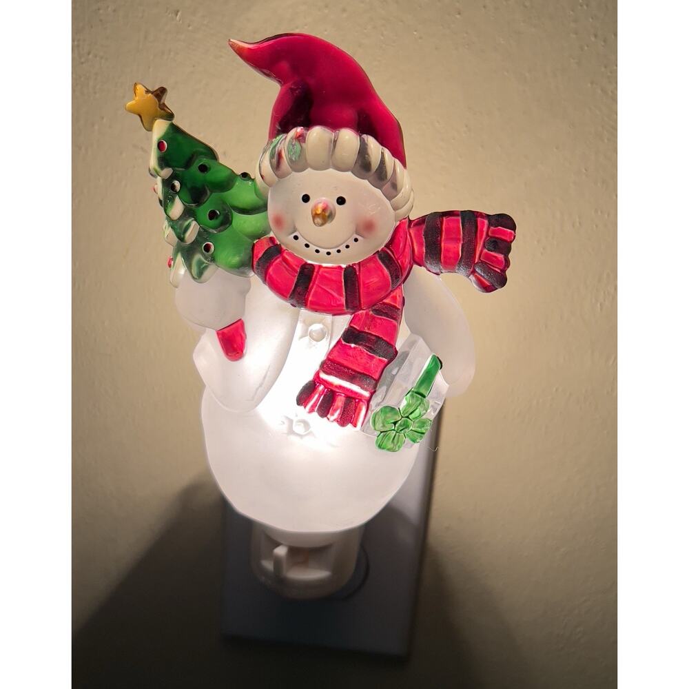 Snowman Night Light Holding Christmas Tree & Gift Works Great Unbranded